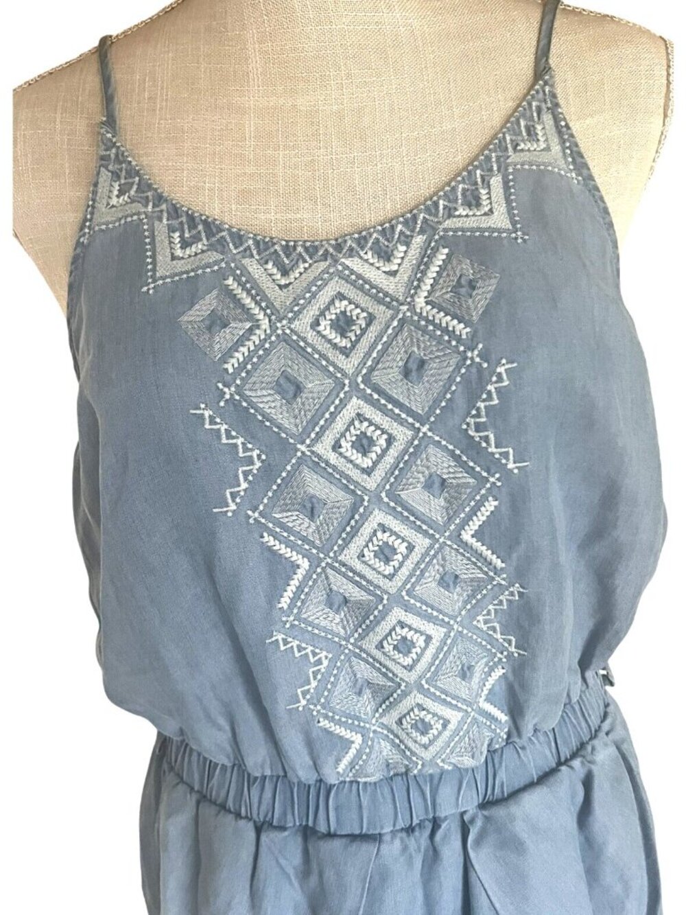 Sugar + Lips Blue W/White Embroidery Romper Size L - Picture 2 of 9